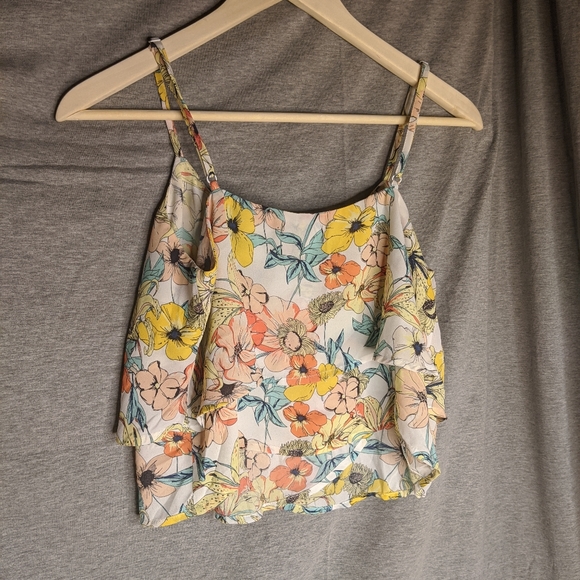 🌸 LA Hearts Flowy Crop Top ❤️ - Picture 2 of 3